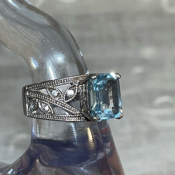Syn - Beautiful Vintage Sterling Silver 925 Blue Spinel Emerald Cut Ring.  Siz… - Picture 3 of 7